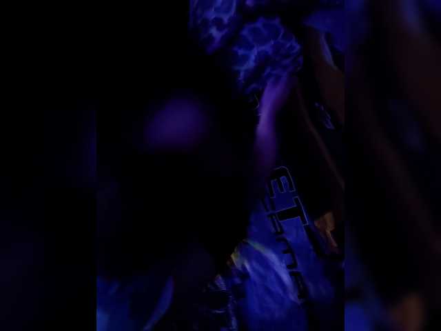 DiVona's BongaCams show and profile