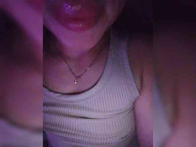 xxx live chat DiVona