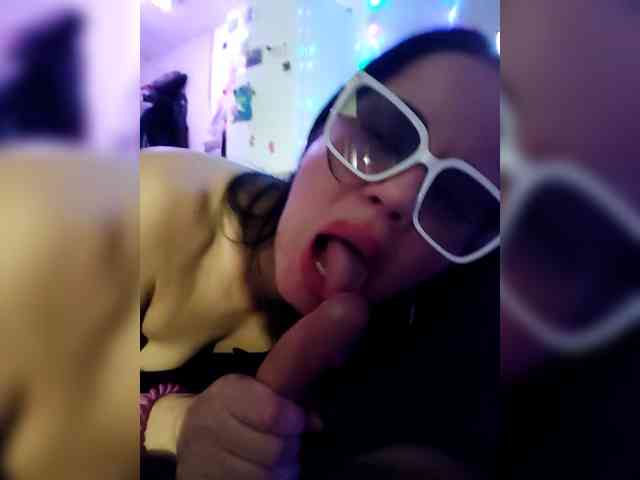 DiVona Live Webcam on {site_name}