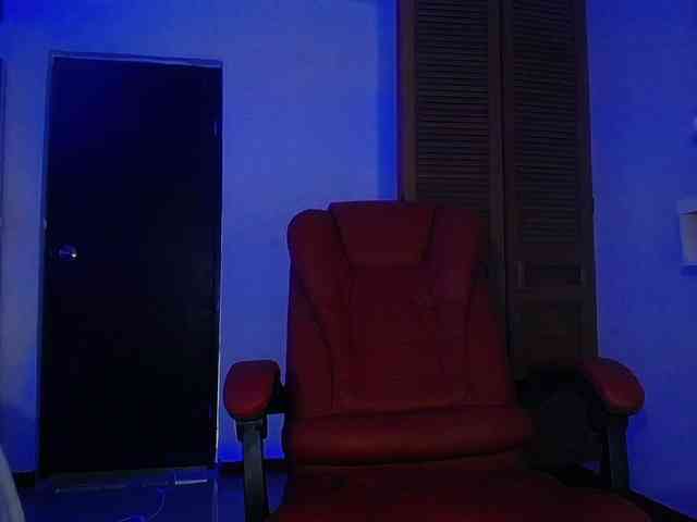 latinpetite Live Webcam on {site_name}