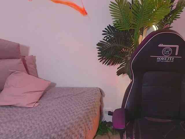 BELLA-TAY webcam