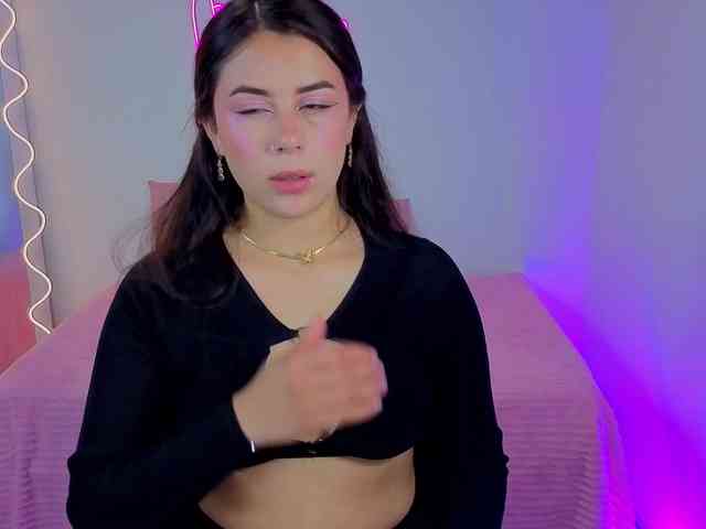 BELLA-TAY webcam