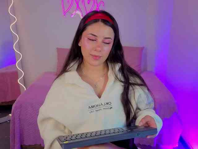 BELLA-TAY webcam