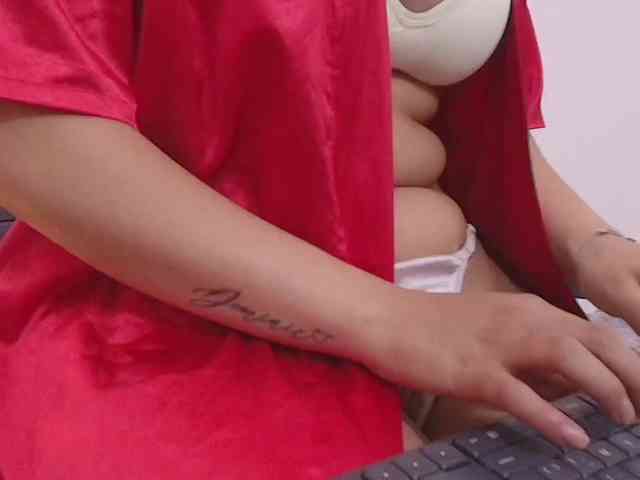 BELLA-TAY webcam