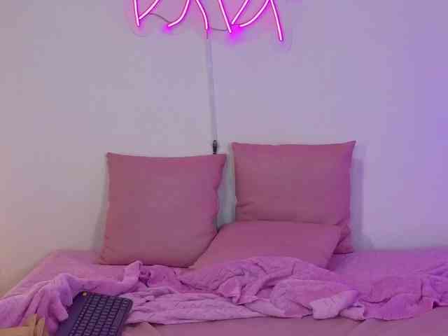 BELLA-TAY webcam