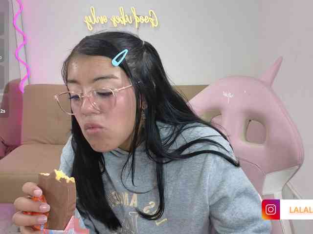 Lalalutsy-tay's webcam live show
