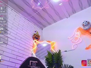 Darling-tay Porn Show