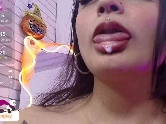 Darling-tay Live Webcam on BongaCams