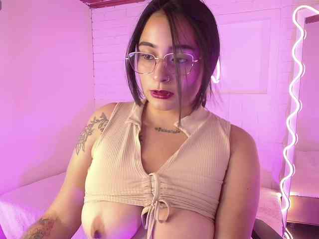 nude live cam Darling-tay