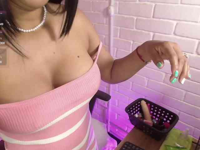 Lexy-tay webcam