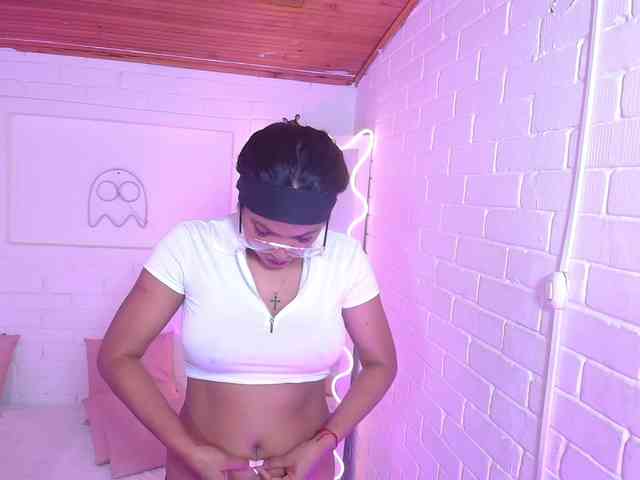 Lexy-tay webcam