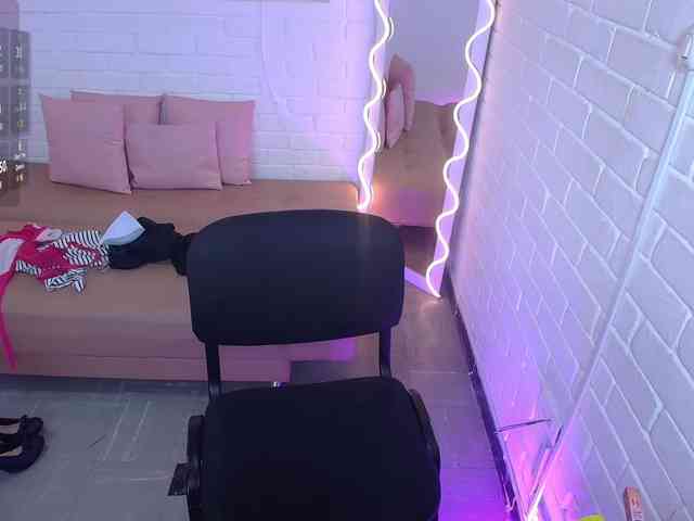 Lexy-tay webcam