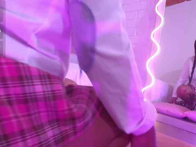 Lexy-tay webcam