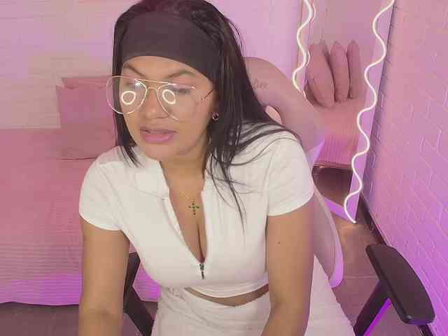 Lexy-tay webcam