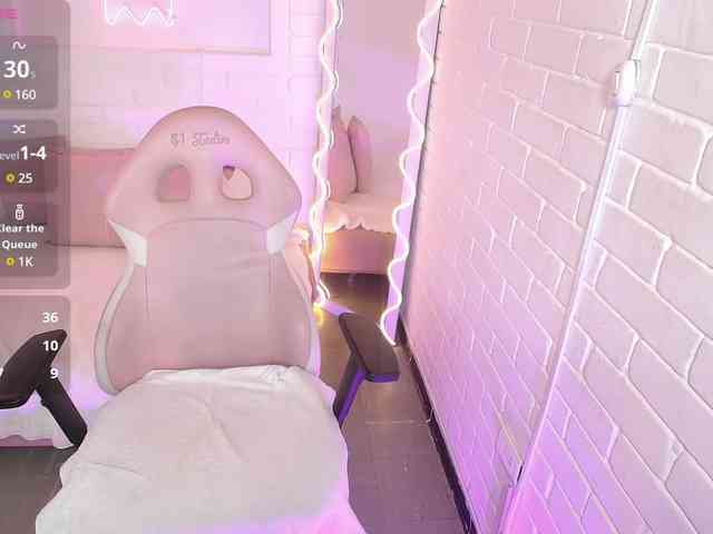 Lexy-tay webcam