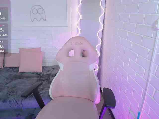 Lexy-tay webcam