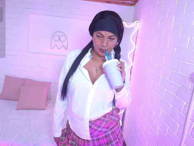 Lexy-tay webcam