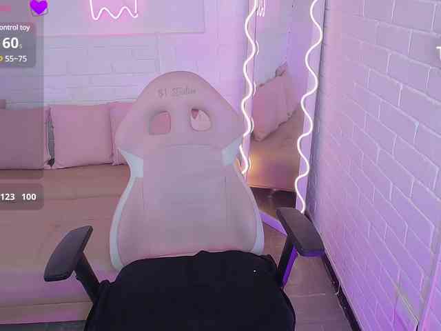 Lexy-tay webcam