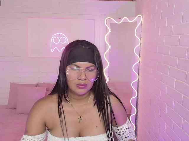 Lexy-tay webcam