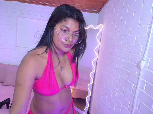 Lexy-tay webcam