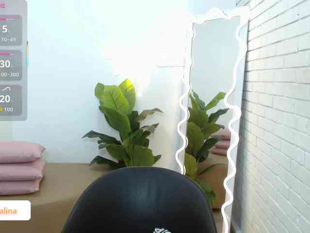 Lexy-tay webcam