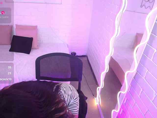 Lexy-tay webcam