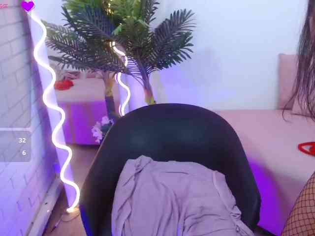 Lexy-tay webcam