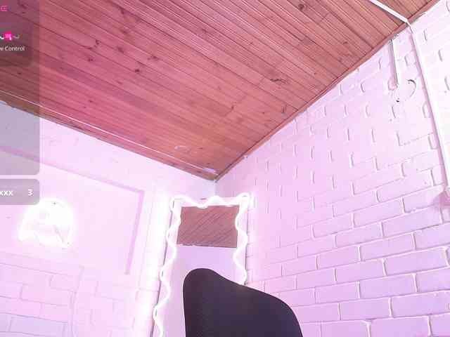 Lexy-tay webcam