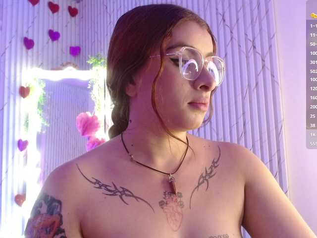 Naomy-tay1's BongaCams show and profile