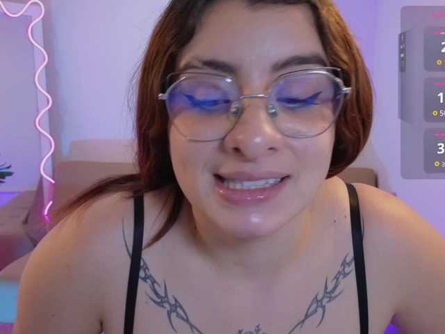 Naomy-tay1 webcam