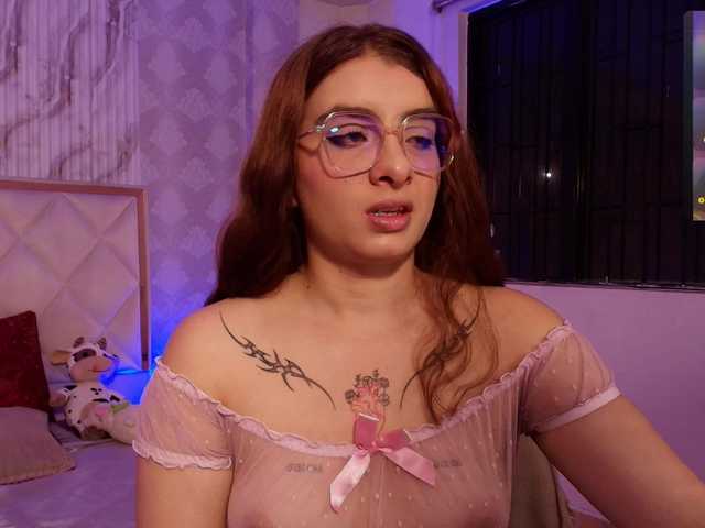 Naomy-tay1's BongaCams show and profile