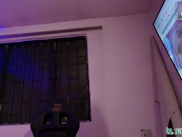 Naomy-tay1's BongaCams show and profile