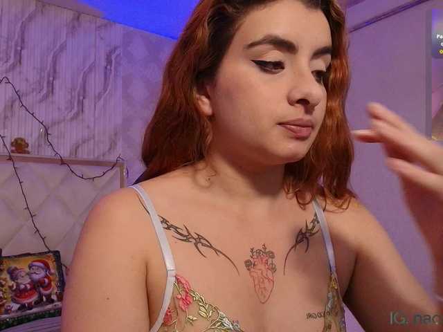 Naomy-tay1's BongaCams show and profile