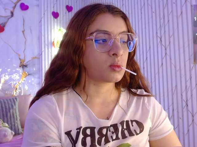 Naomy-tay1's BongaCams show and profile