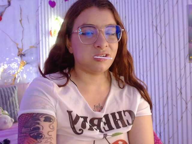 Naomy-tay1's BongaCams show and profile