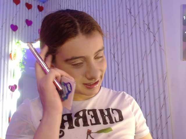 Naomy-tay1's BongaCams show and profile