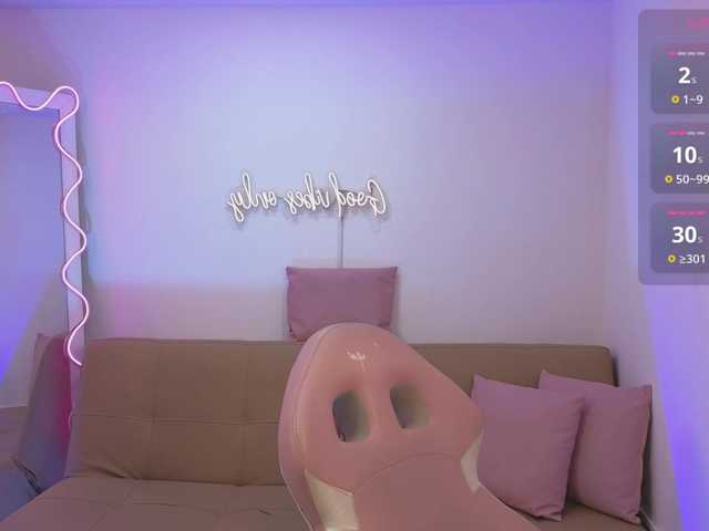  Naomy-tay1 chat room