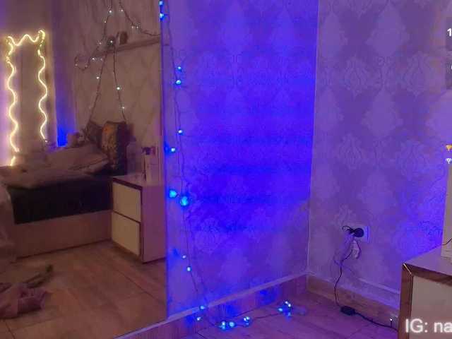 Naomy-tay1's BongaCams show and profile