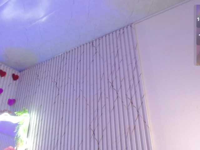 Naomy-tay1's BongaCams show and profile