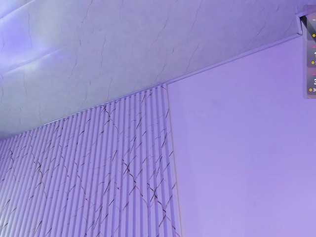 Naomy-tay1's BongaCams show and profile