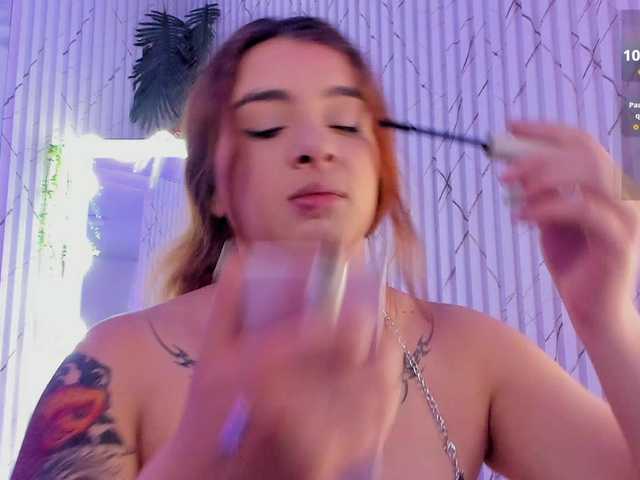 Naomy-tay1's BongaCams show and profile