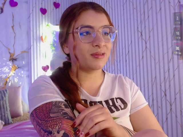 Naomy-tay1's BongaCams show and profile