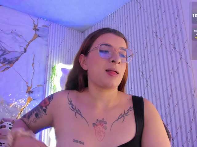 Naomy-tay1's BongaCams show and profile