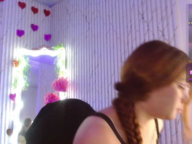 Naomy-tay1's BongaCams show and profile