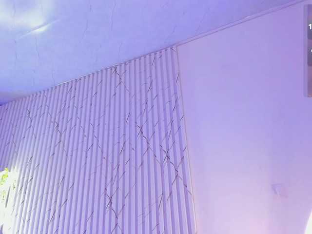 Naomy-tay1's BongaCams show and profile