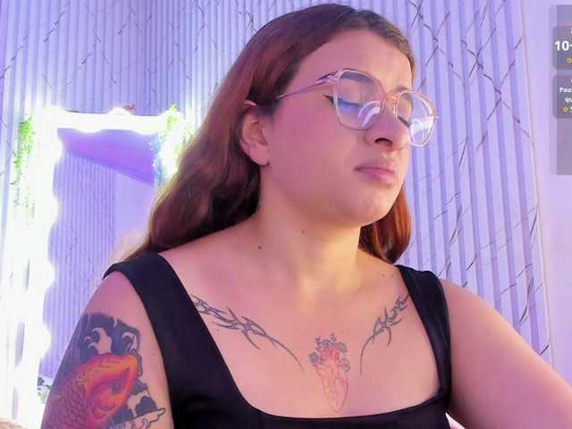 Naomy-tay1's BongaCams show and profile