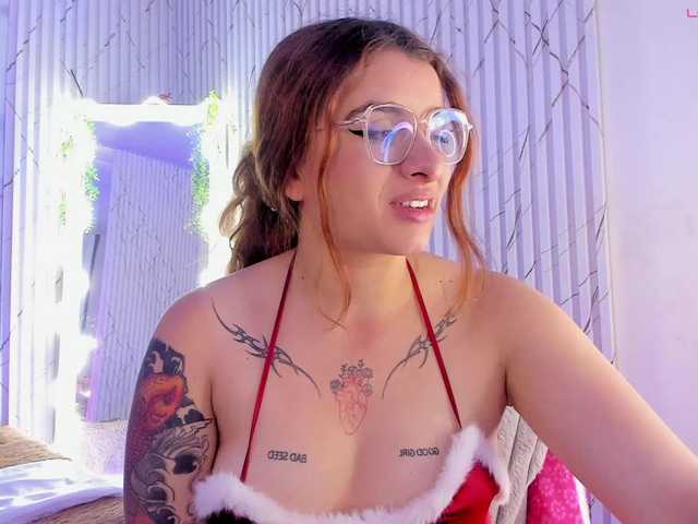 Naomy-tay1's BongaCams show and profile