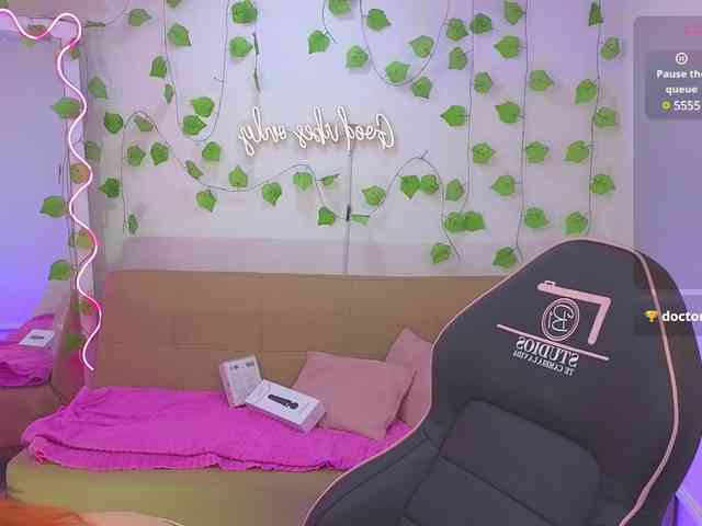 Naomy-tay1 webcam