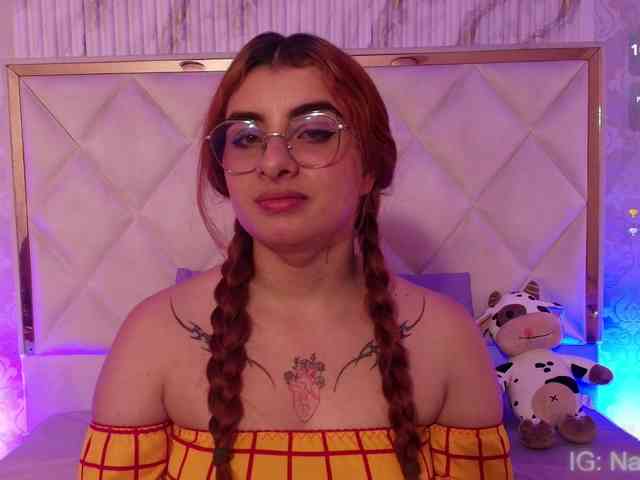 Naomy-tay1 Naomy-tay1