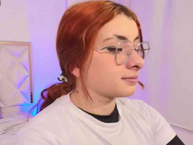 Naomy-tay1 webcam